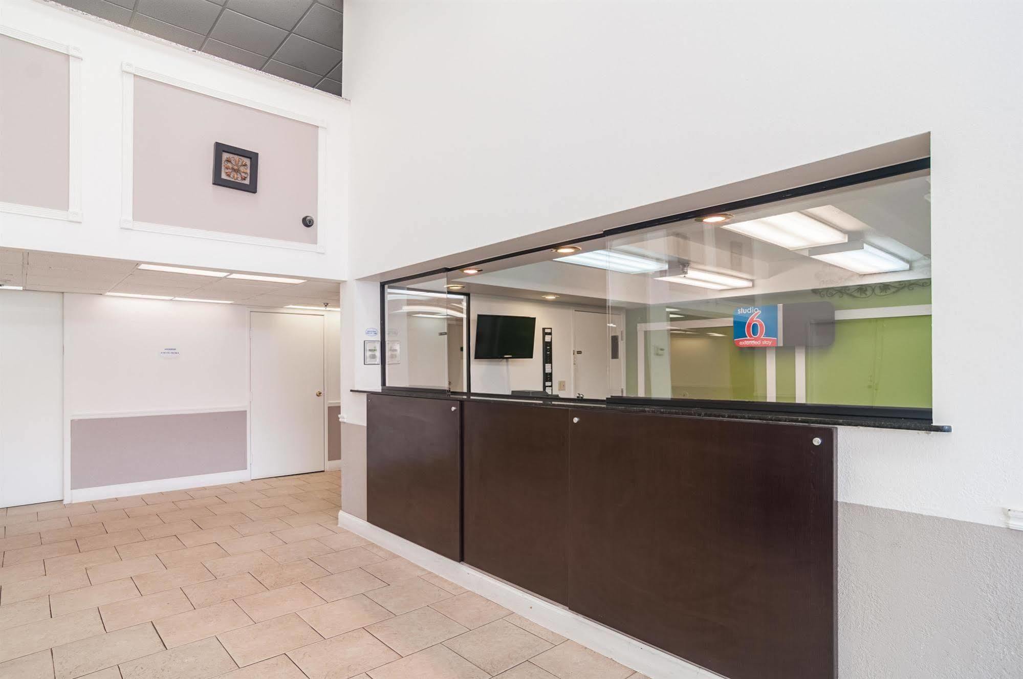 Studio 6 Oklahoma City Ngoại thất bức ảnh